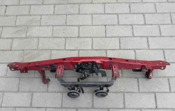 Nissan Juke I F15 Radiator mount bracket