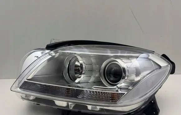 Mercedes-Benz ML W163 Headlight/headlamp a1668206659