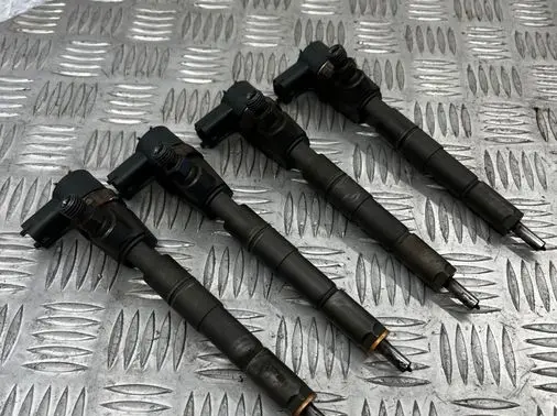 Opel Insignia A Fuel injectors set 0445110