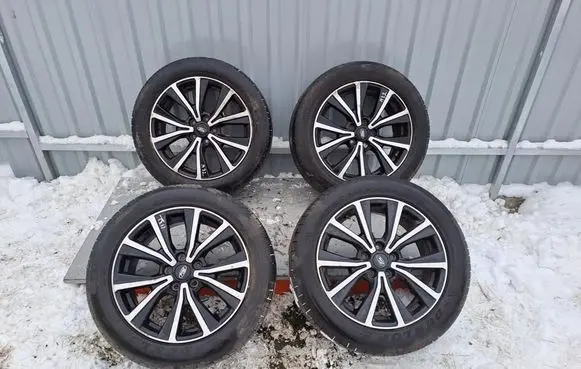 Ford Puma R17 alloy rim 