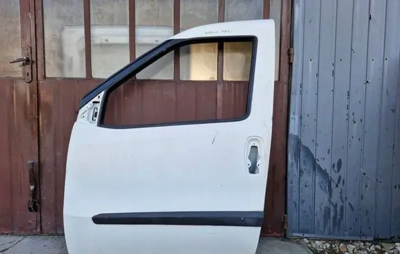Fiat Doblo Front door