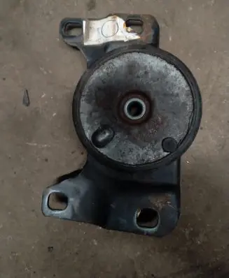 Ford C-MAX II Gearbox mount 5N517M121KD