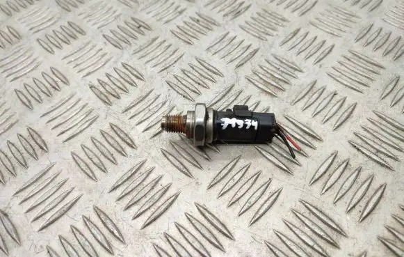Nissan Juke I F15 Fuel pressure sensor 601327702566