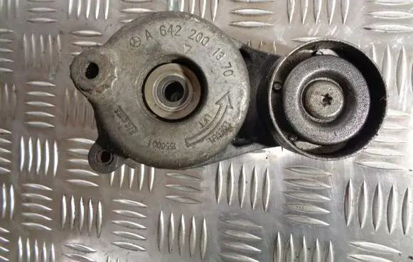 Mercedes-Benz ML W164 Alternator belt tensioner A6422001370
