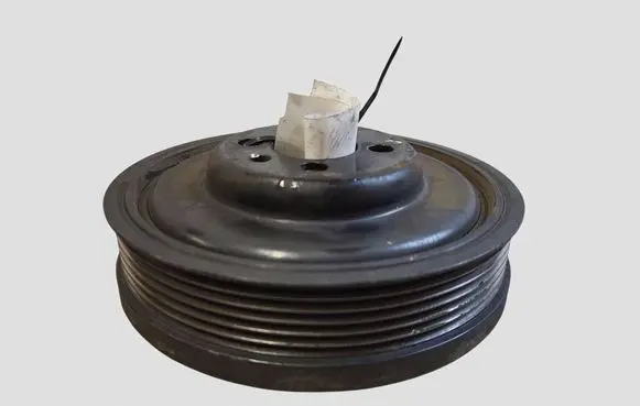Audi A3 S3 8P Crankshaft pulley 038105243M