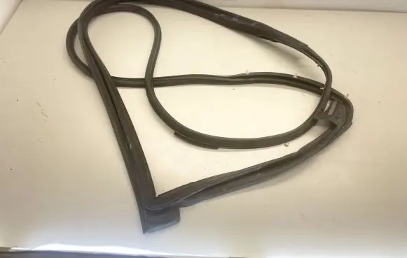 Lexus GS 250 350 300H 450H Rubber seal front coupe door 6786230310