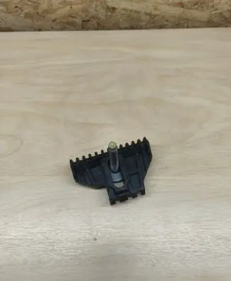 Battery bracket