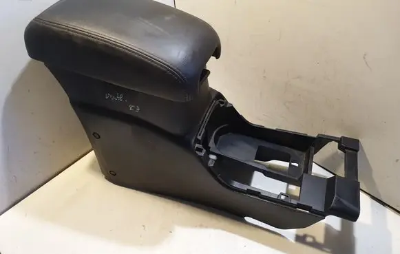 Mitsubishi Outlander Armrest 