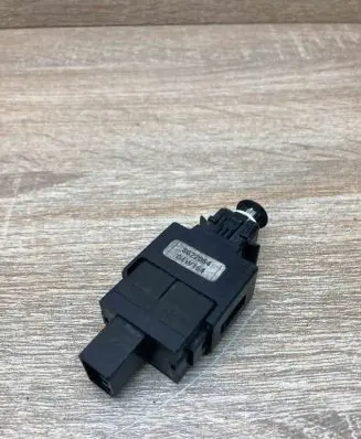 Volvo S60 Brake pedal sensor switch 8622064