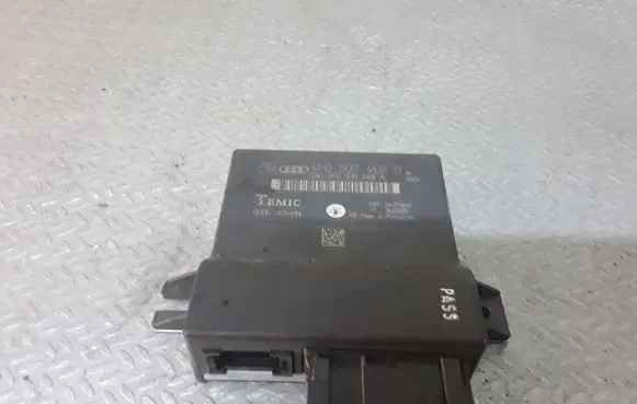 Audi A6 S6 C6 4F Gateway control module 4F0907468D