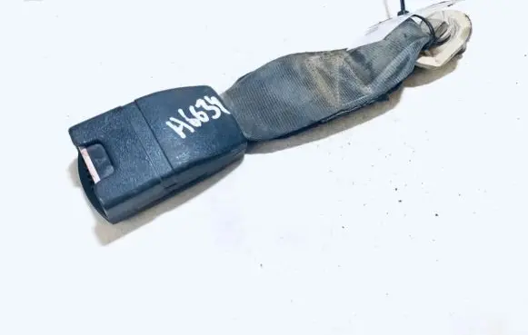 Hyundai Lantra I Rear seatbelt buckle a931118
