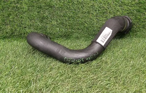 Audi Q7 4L Engine coolant pipe/hose 7593513010