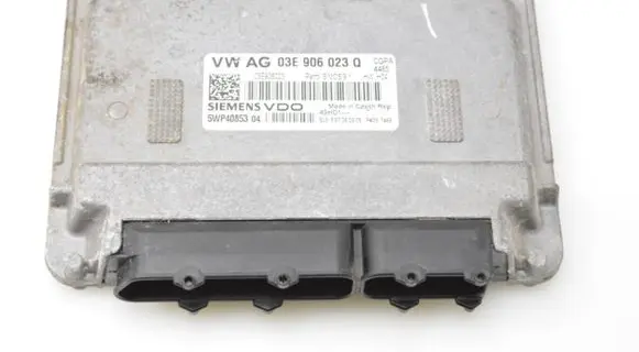 Skoda Fabia Mk2 (5J) Engine control unit/module 03E906023Q