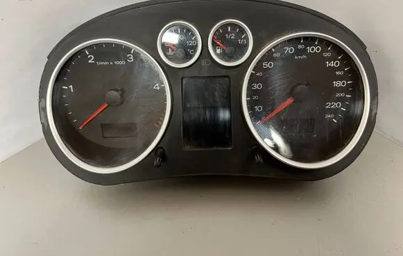 Audi A2 Speedometer (instrument cluster) 8Z0920900T 202032111