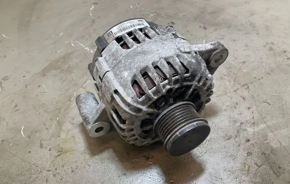 Opel Insignia A Generator/alternator 13588306 2620359A 130830084746