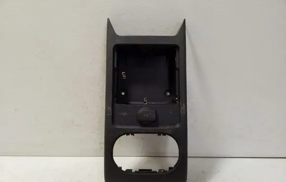 Volkswagen Golf Plus Other center console (tunnel) element 5M0863289B