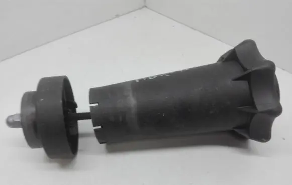 Audi A8 S8 D3 4E Spare wheel bolt 4E0303899K