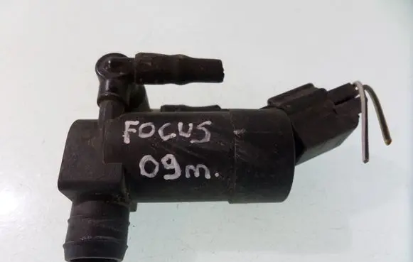 Ford Focus Windscreen/windshield washer pump 1S7117K624FE