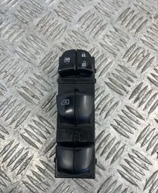 Nissan Juke I F15 Electric window control switch 254011KA0B 911EB03