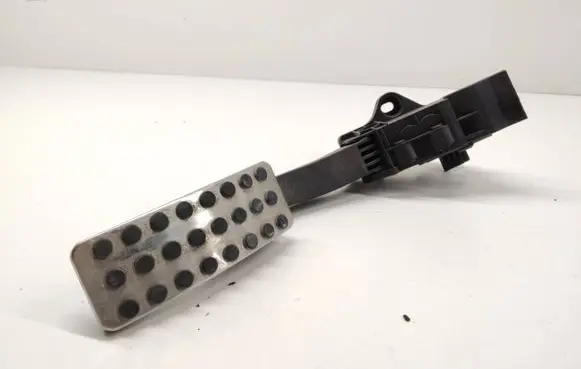 Mercedes-Benz B W246 W242 Accelerator throttle pedal A2463001604