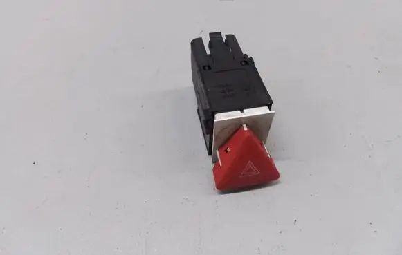 Volkswagen PASSAT B6 Hazard light switch 