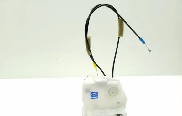 Mitsubishi Outlander Front door lock