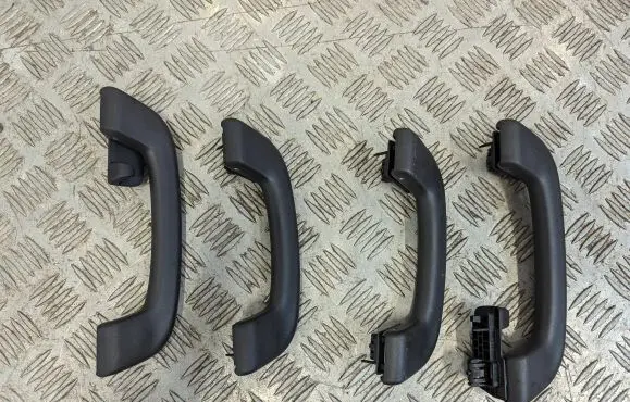 BMW X1 F48 F49 A set of handles for the ceiling 