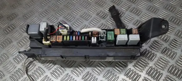 Toyota Corolla Verso AR10 Fuse box set