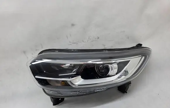 Renault Kadjar Headlight/headlamp 260602051R