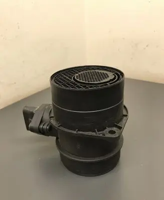 Volkswagen Touran I Mass air flow meter