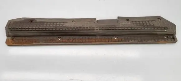Nissan Patrol Y60 Front sill trim cover 769206J00 769206J01