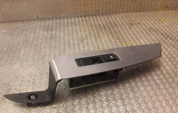 Nissan Murano Z50 Electric window control switch 25411E1000