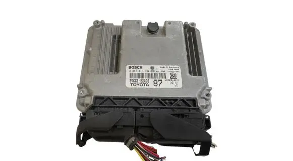 Toyota Corolla E120 E130 Engine control unit/module 8966102A90 0281011734 8966012B50