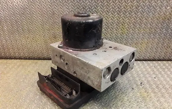 Mercedes-Benz C W203 ABS Pump 0345457132 A0345457132