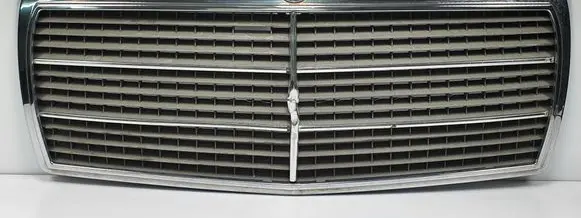 Mercedes-Benz 190 W201 Front bumper upper radiator grill 2018880023