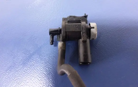 Audi A5 8T 8F Vacuum valve 1K0906283A