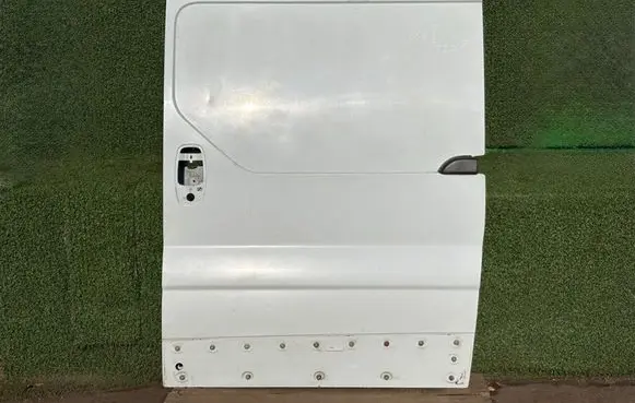 Renault Trafic II (X83) Side sliding door 7751472221)