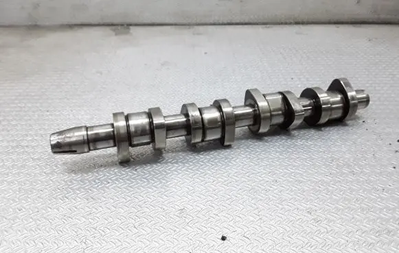 Volkswagen Golf IV Camshaft 