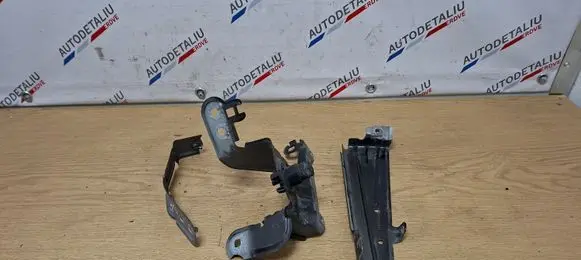BMW X3 F25 Fender mounting bracket 7267326