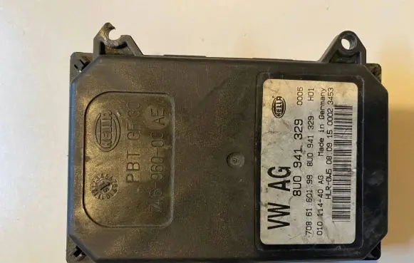 Volkswagen Touareg II Headlight ballast module Xenon 8U0941329 74696000AE