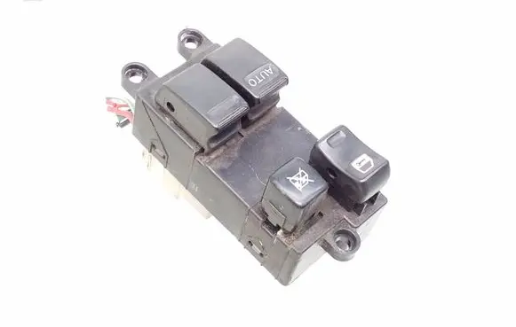 Nissan Almera N16 Electric window control switch