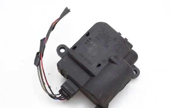 Peugeot Partner Air flap motor/actuator 030553W
