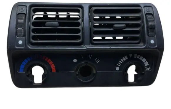 Ford Escort Quarter panel pressure vent 86AGB014L21AE