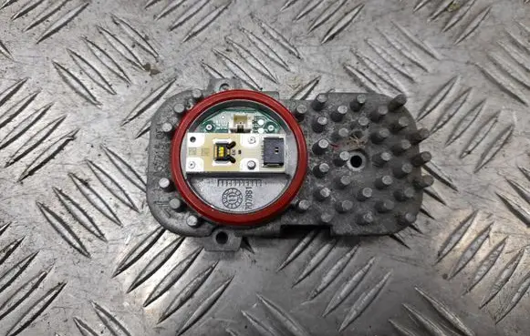 BMW 6 F12 F13 LED ballast control module 1305715084