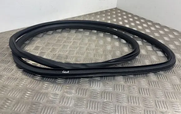 Opel Meriva B Front door rubber seal 
