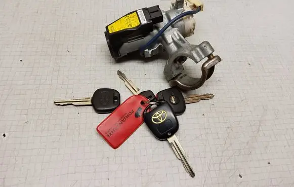 Toyota Yaris Ignition lock 8978352020 627727000