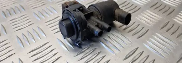 Chrysler Grand Voyager III Turbo solenoid valve 04669475AB