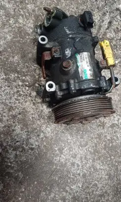 Citroen C3 Picasso Air conditioning (A/C) compressor (pump) 9670318880