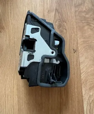 BMW X1 E84 Front door lock 7229455 51217229455