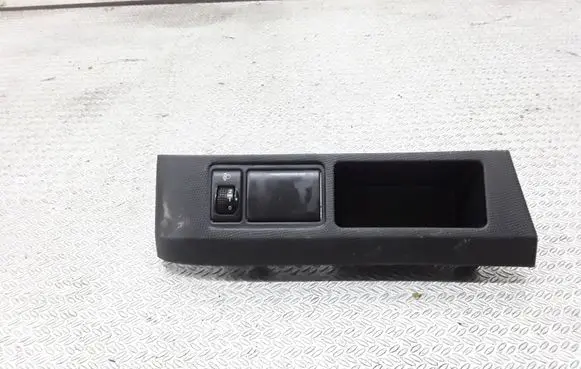Nissan Micra Headlight level height control switch